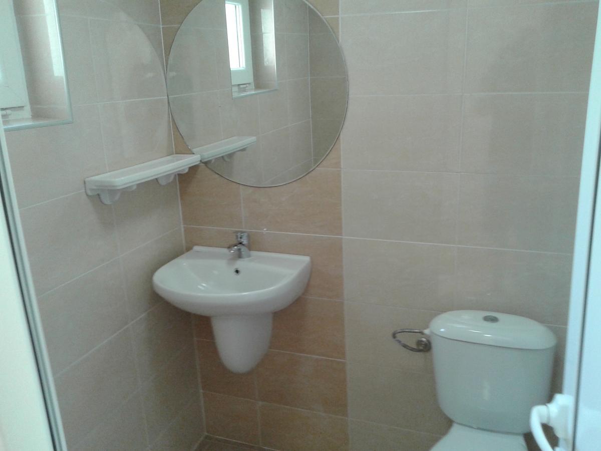 Hotel Stroitel Хисаря Екстер'єр фото