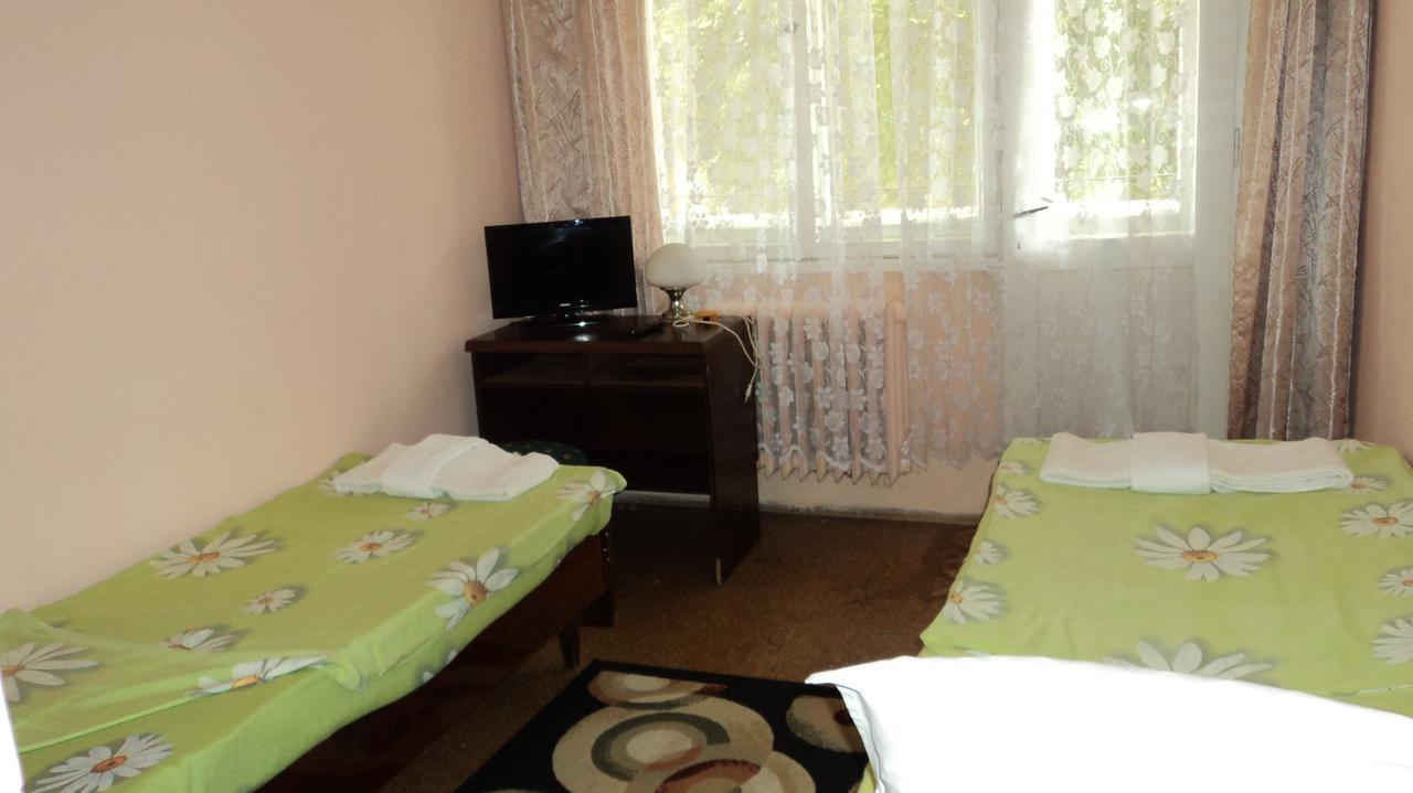 Hotel Stroitel Хисаря Екстер'єр фото