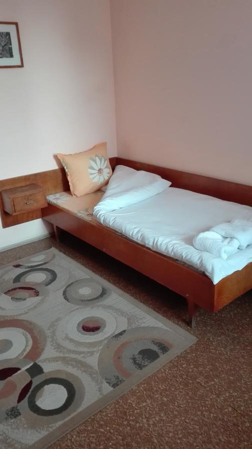 Hotel Stroitel Хисаря Екстер'єр фото