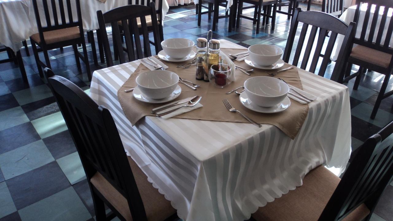 Hotel Stroitel Хисаря Екстер'єр фото